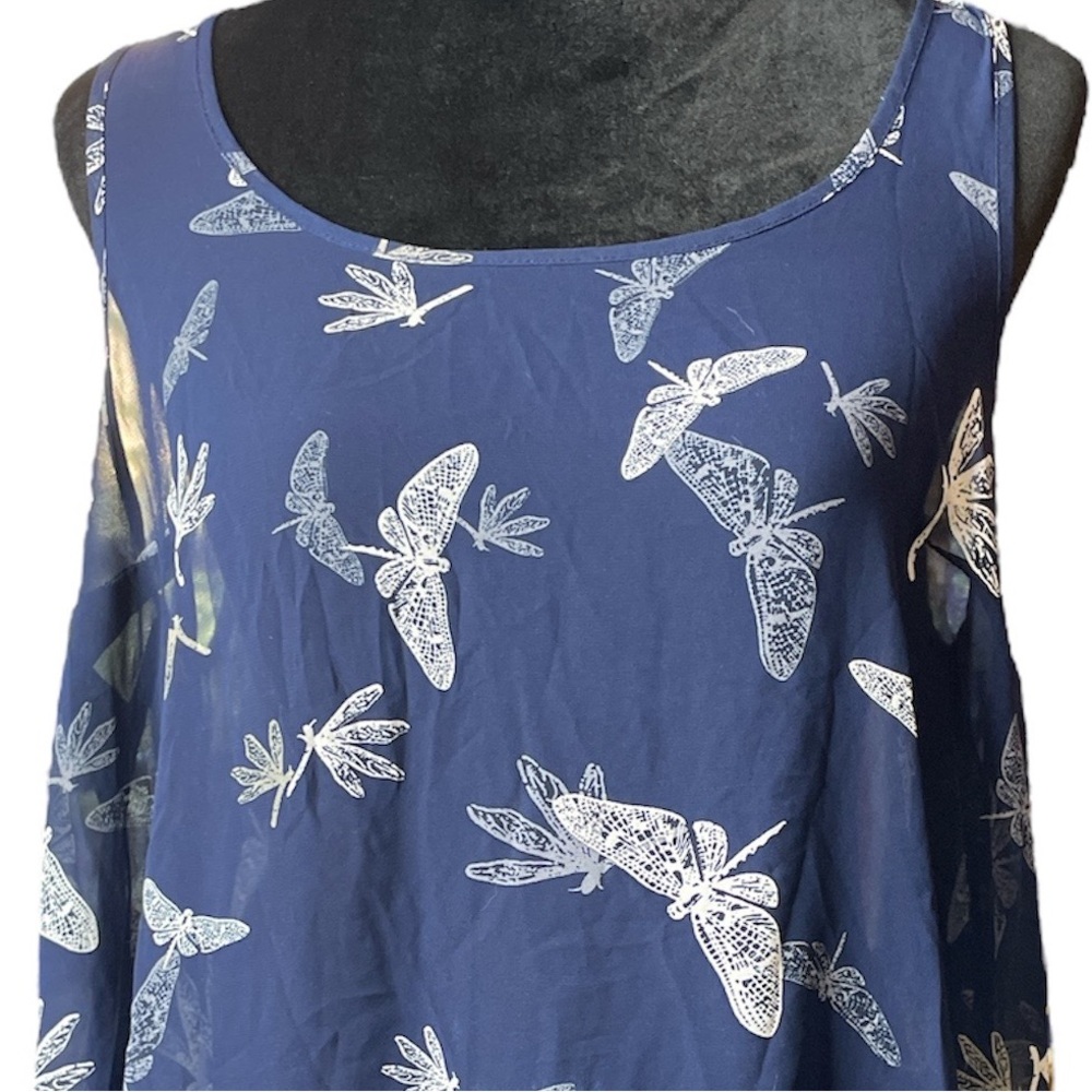 Torrid Sheer High-Low Navy Blue Dragonfly Sleeveless Shirt/Blouse - Picture 4 of 9